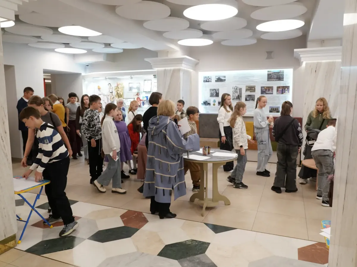 Мурманский областной театр кукол открыл 94-й сезон спектаклем «Легенды полярной ночи»