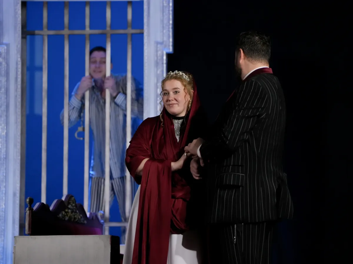 Мурманский драмтеатр показал «Фонтан страстей» в Сафоново