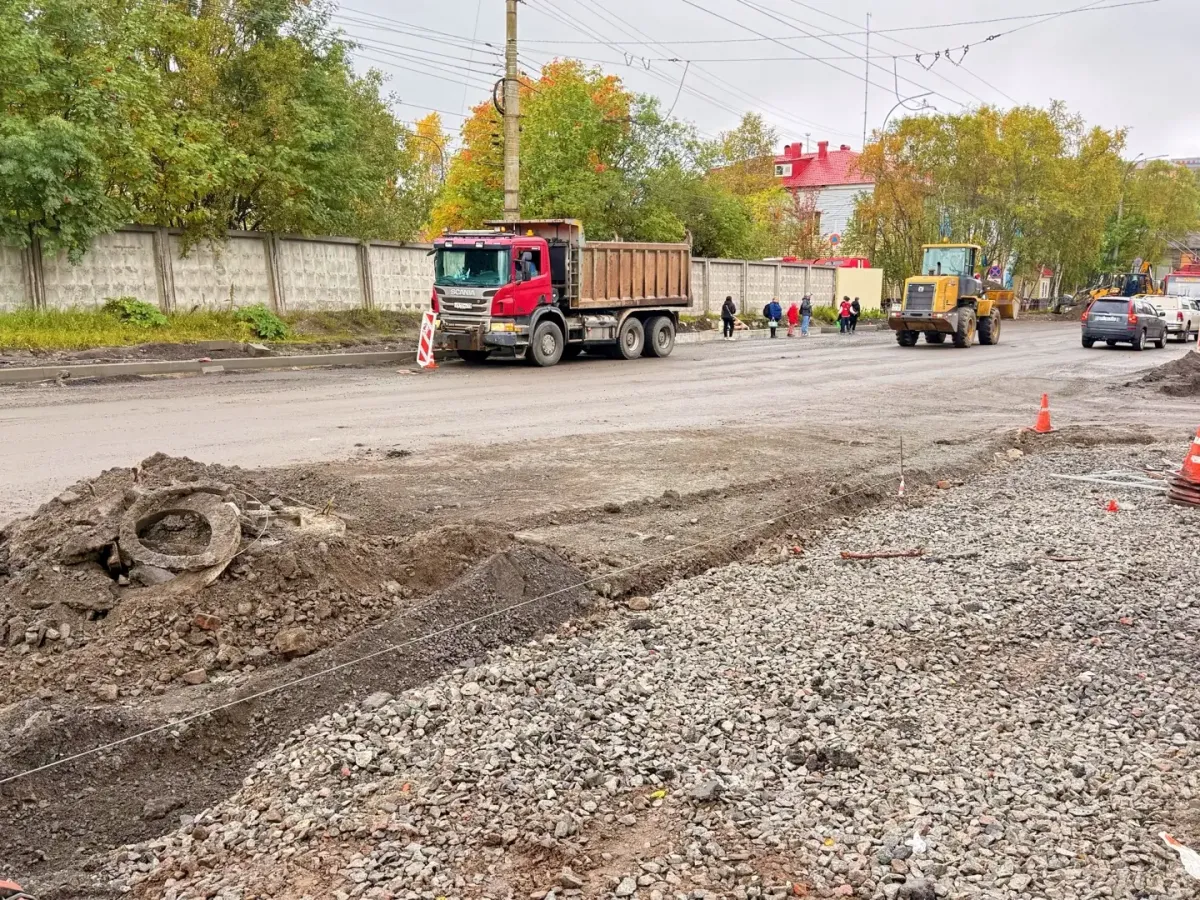 Ход дорожной кампании и ремонт ключевых улиц проверили в Мурманске