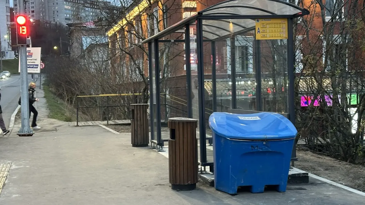 На улице Папанина у дома № 34 оборудовали новую остановку — Мурманск Сейчас