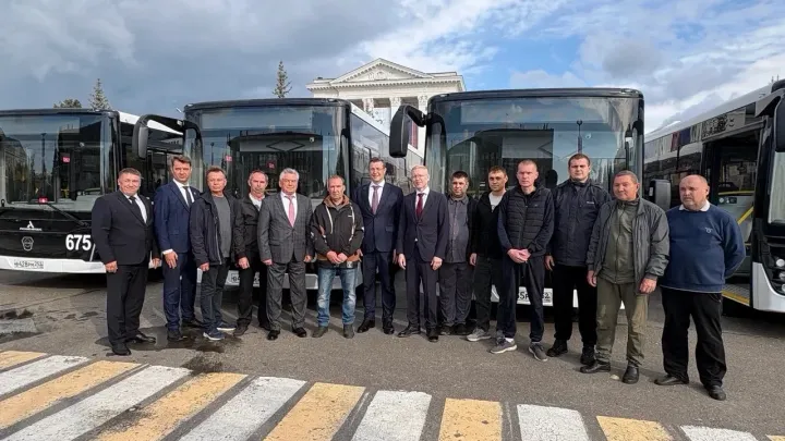 В Сарове водителям передали ключи от девяти новых автобусов — Нижний Новгород Сейчас