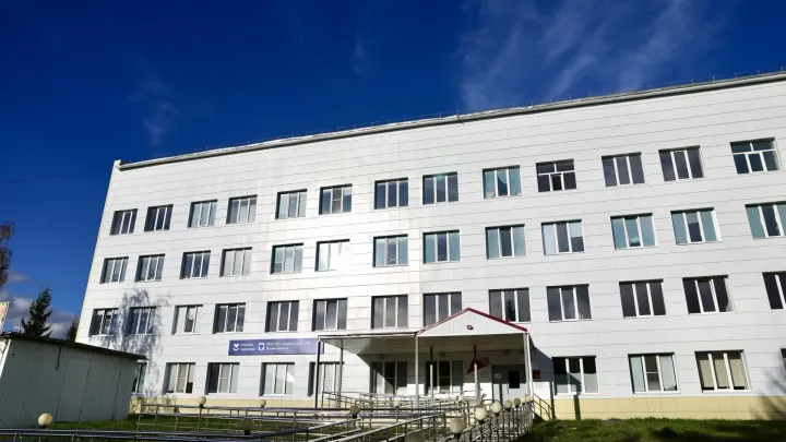 Губернатор осмотрел Сергачский межрайонный медцентр и поручил благоустроить подъезд — Нижний Новгород Сейчас