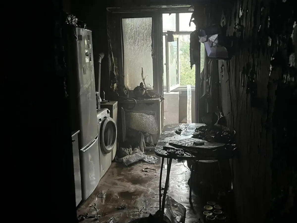 Два человека погибли при пожаре в многоквартирном доме в Пильне