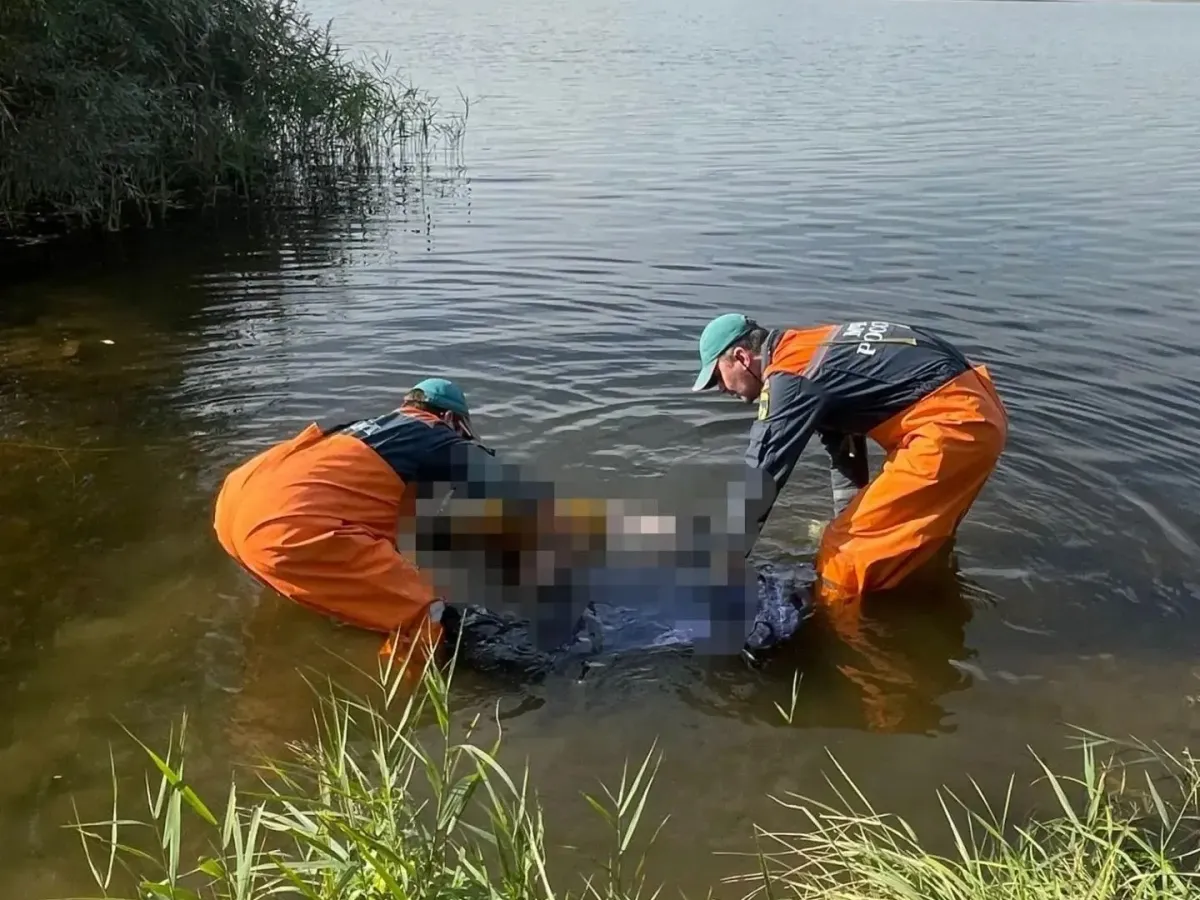 На озере Спасское в Борском округе из воды извлекли тело женщины