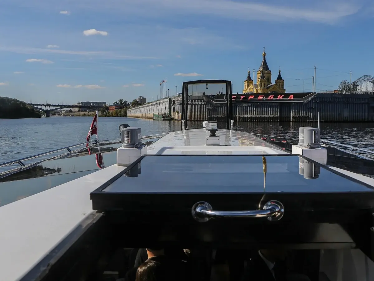 В Нижнем Новгороде открылась водная переправа «Чкаловская лестница — Стрелка»