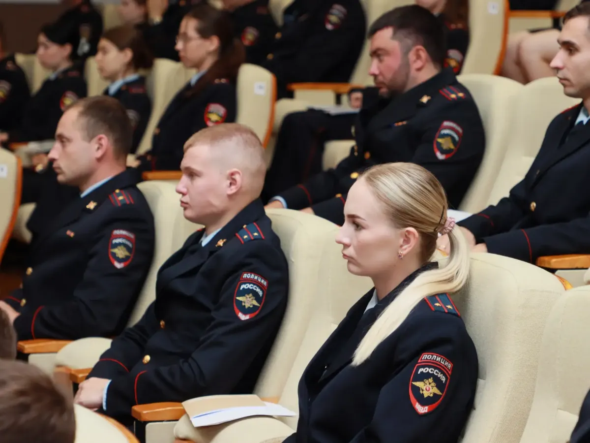 В Нижегородской области молодых сотрудников полиции приняли в ряды ОВ?