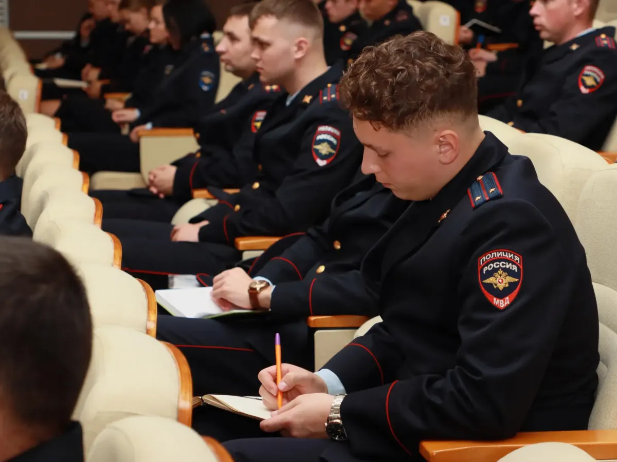 В Нижегородской области молодых сотрудников полиции приняли в ряды ОВ?