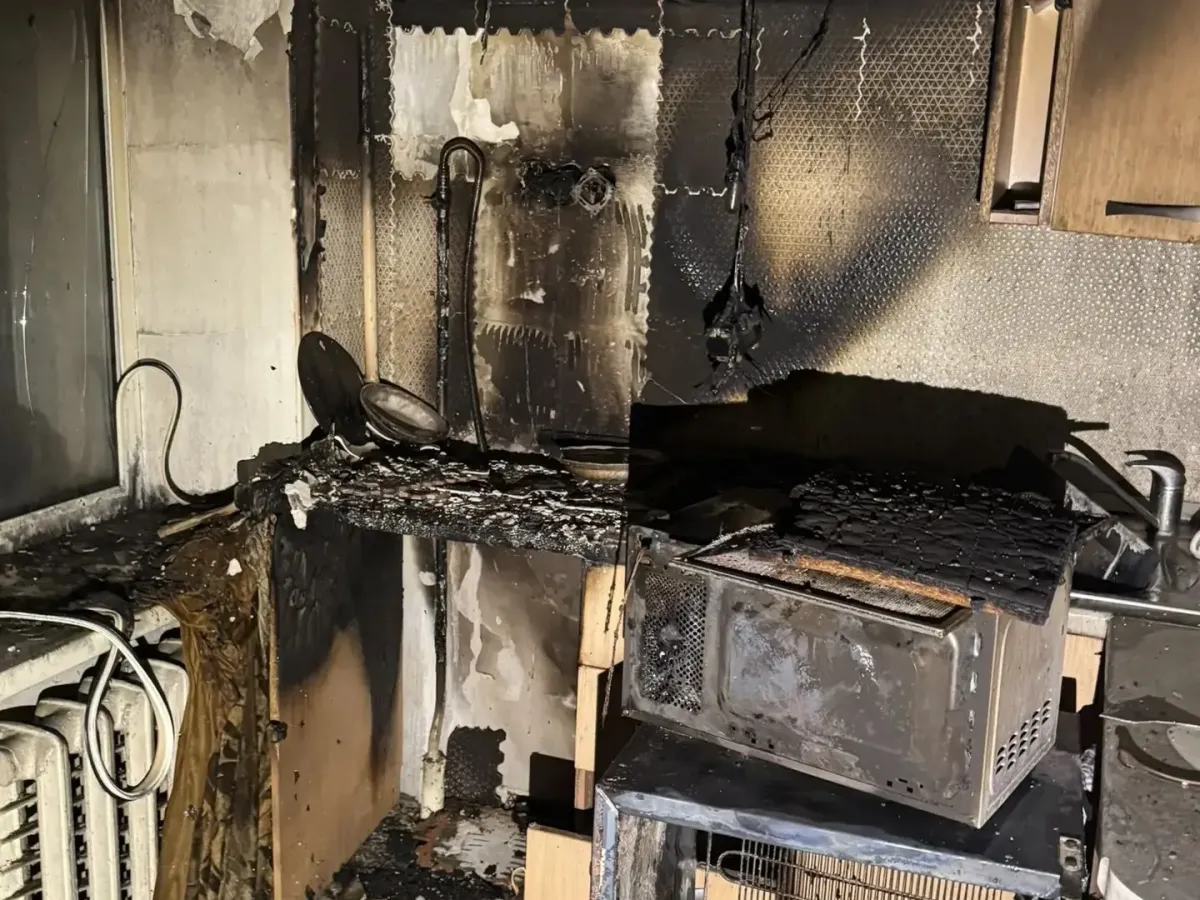 На Большой Покровской ликвидировали пожар в одном из зданий