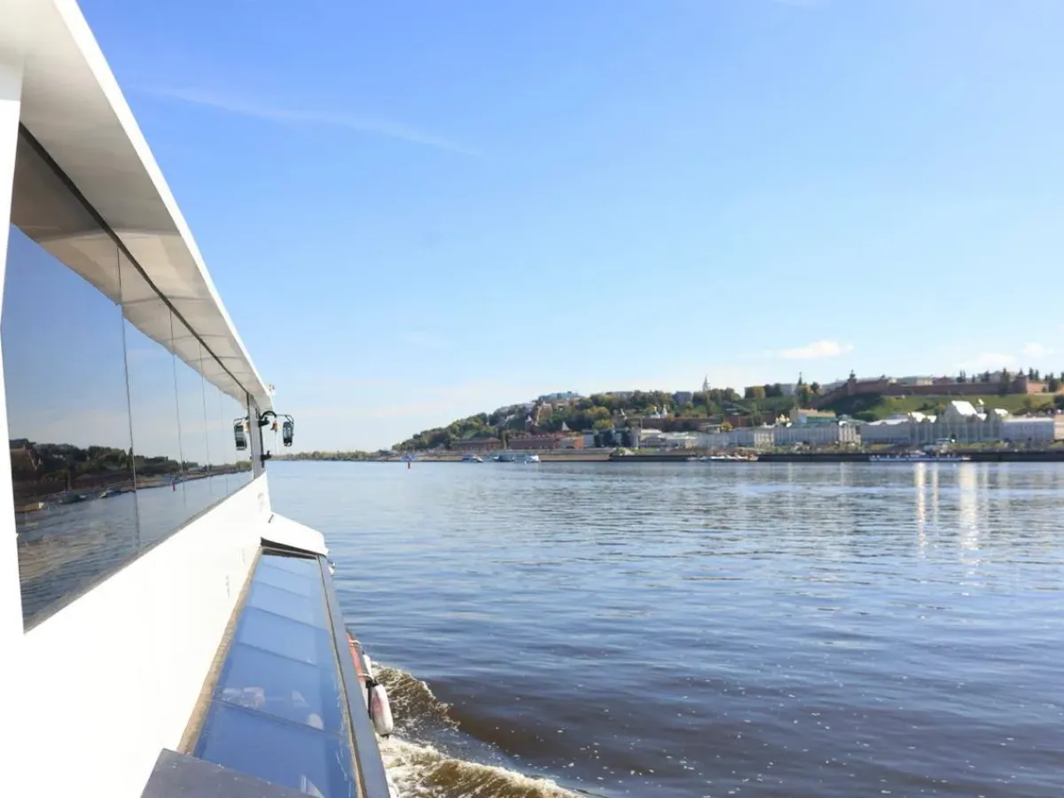 В Нижнем Новгороде открылась водная переправа «Чкаловская лестница — Стрелка»