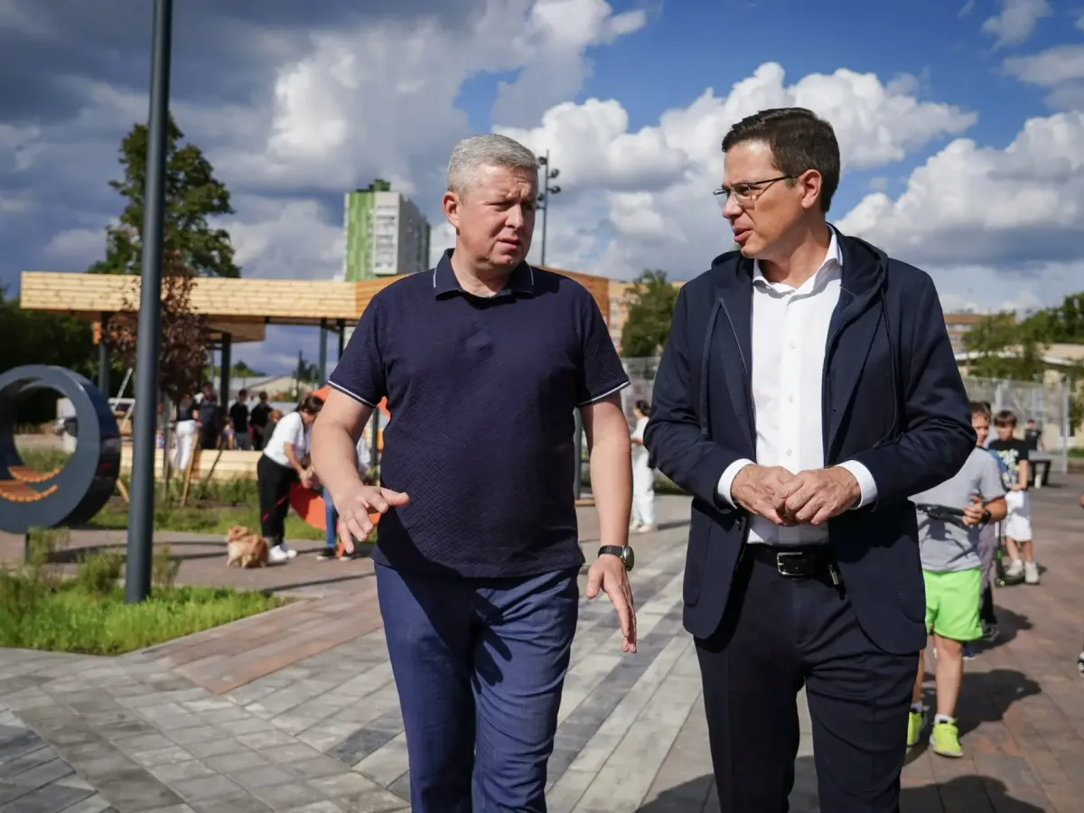 В Ленинском районе Нижнего Новгорода открыли сквер на улице Космонавта Комарова