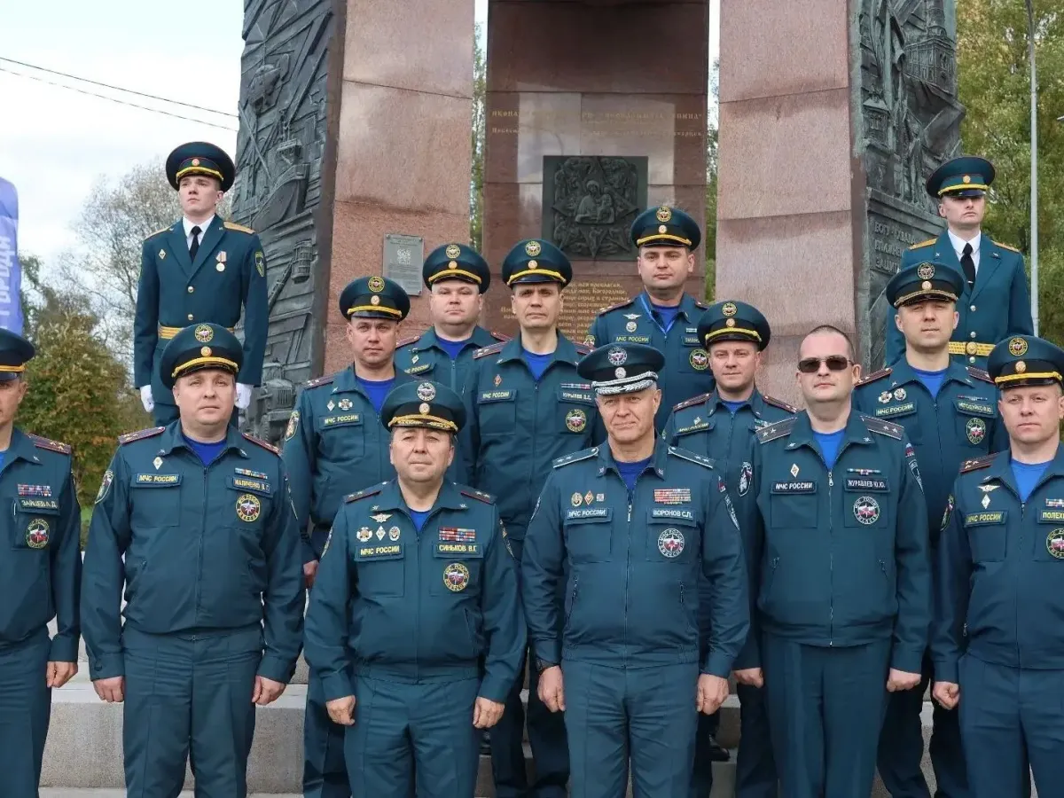 Подразделениям надзорной деятельности МЧС вручили новые служебные автомобили