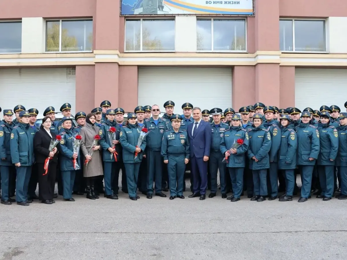 Подразделениям надзорной деятельности МЧС вручили новые служебные автомобили