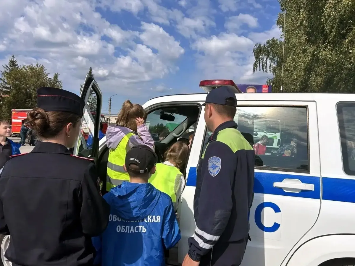 В Болотном для первоклассников провели мероприятие «Город профессий»