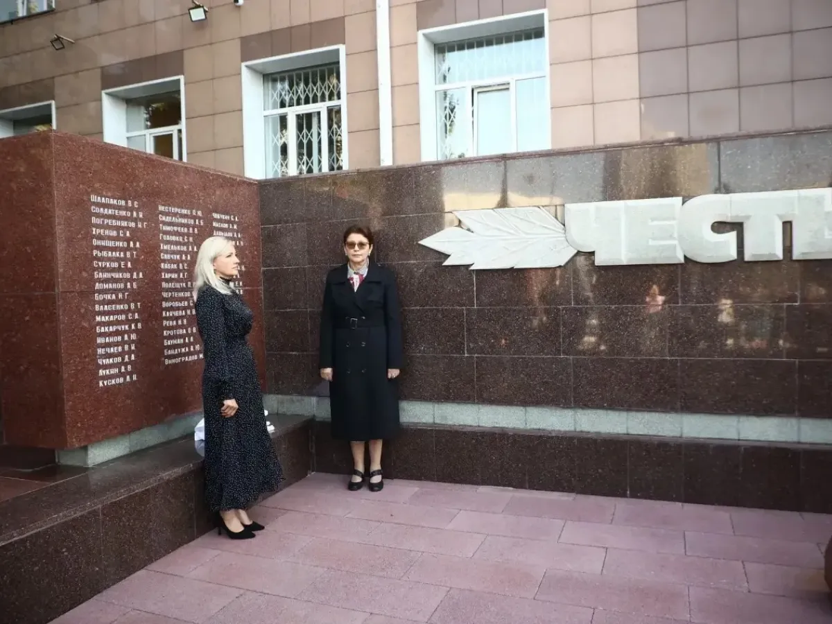 В Новосибирске открыли аллею памяти погибших сотрудников МВД и обновили мемориал