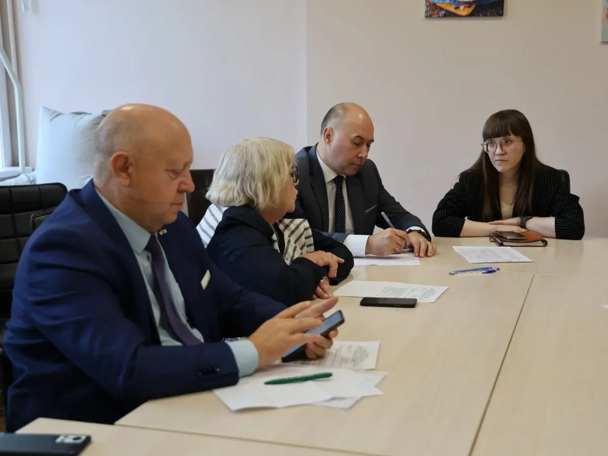 В центре «Защитник» прошло выездное заседание Общественного совета Минтруда НСО