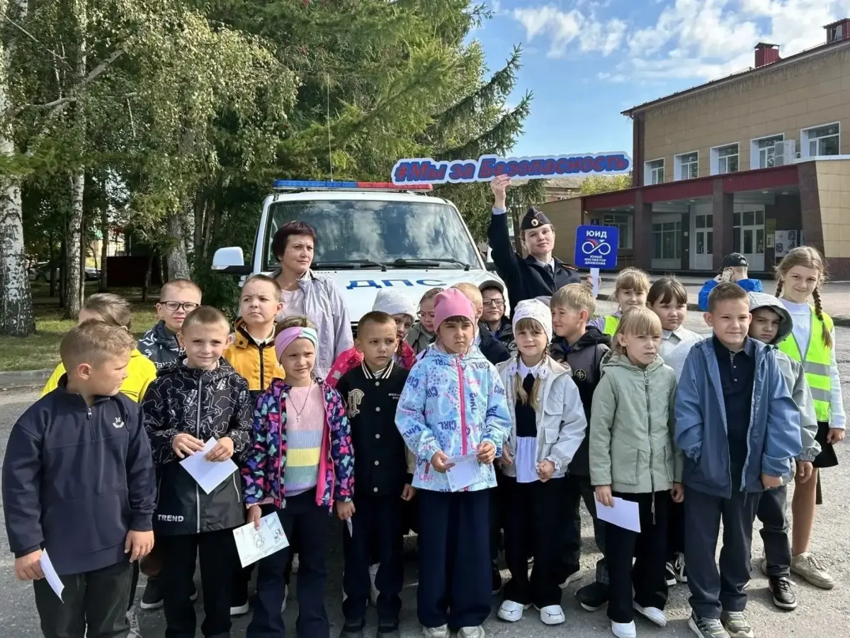 В Болотном для первоклассников провели мероприятие «Город профессий»