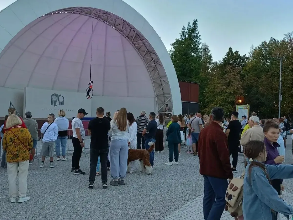 В Центральном парке прошел фестиваль воздушной гимнастики и акробатики