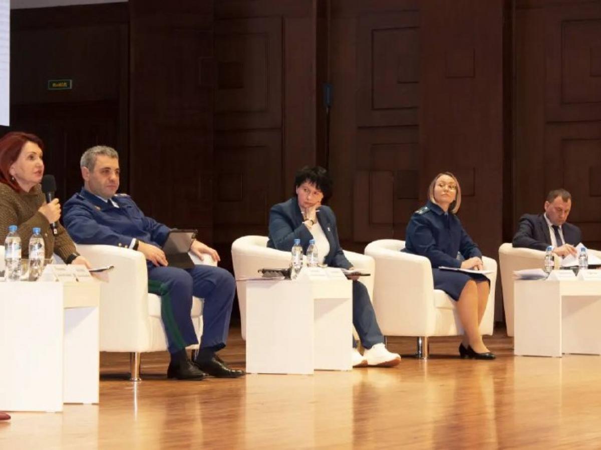 В Новосибирской области подготовили резолюцию по итогам форума о профилактике кризисных ситуаций