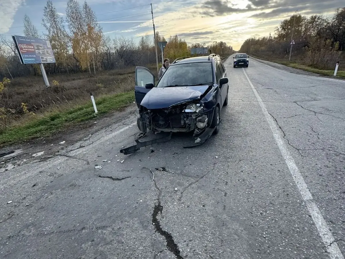 В Новосибирском районе в ДТП погибла пассажирка, еще два человека получили травмы