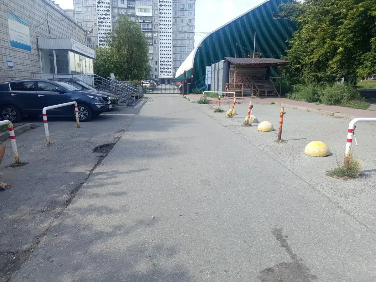 В Кировском и Ленинском районах демонтировали самовольные киоски