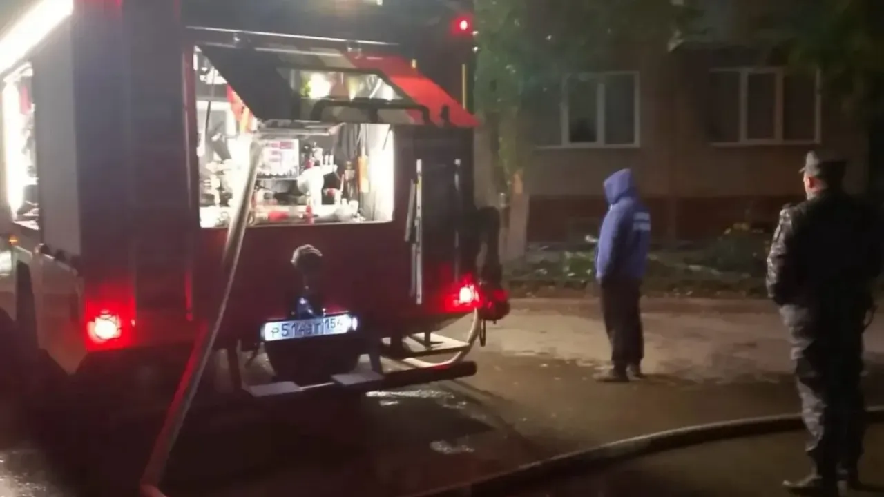 В Новосибирске при пожаре в девятиэтажном доме спасли 8 человек — Новосибирск Сейчас