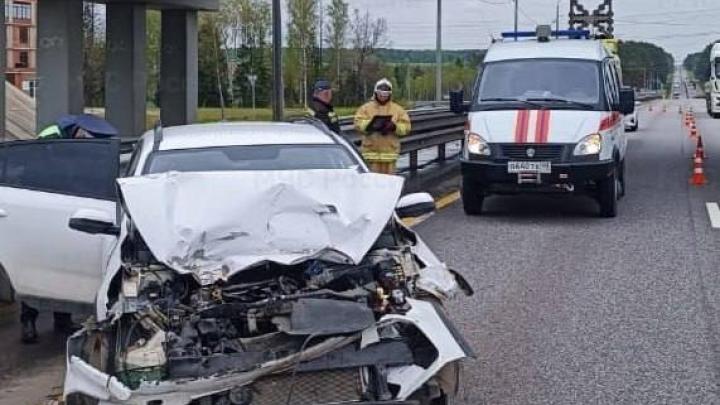 Авария на трассе М3 «Украина» в Калужской области: легковой автомобиль «Киа» врезался в КамАЗ — Настоящий Обнинск