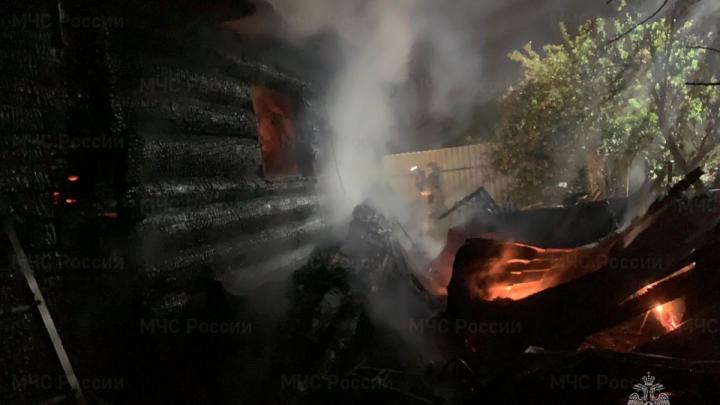 Пожар в СНТ «Кварц» в Обнинске: дачный дом сгорел, пострадавших нет — Настоящий Обнинск
