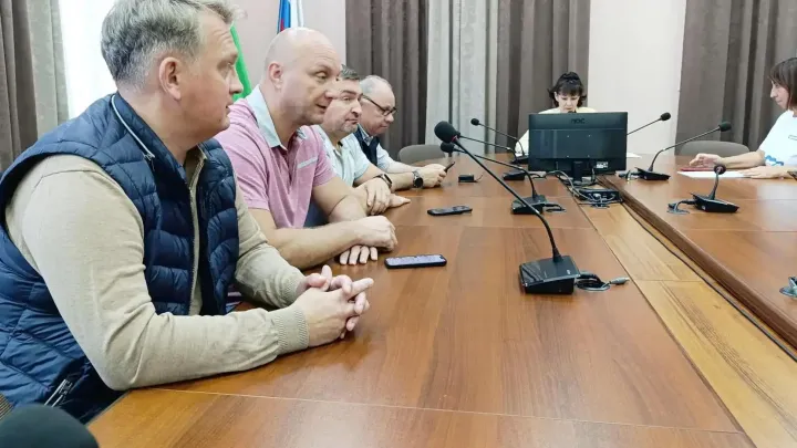 В Обнинске благоустроили детскую площадку в парке и планируют новый скве?