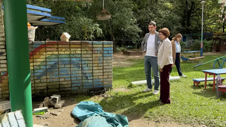 В детском саду «Дюймовочка» в Обнинске обрушилась стена веранды: пострадали трое детей