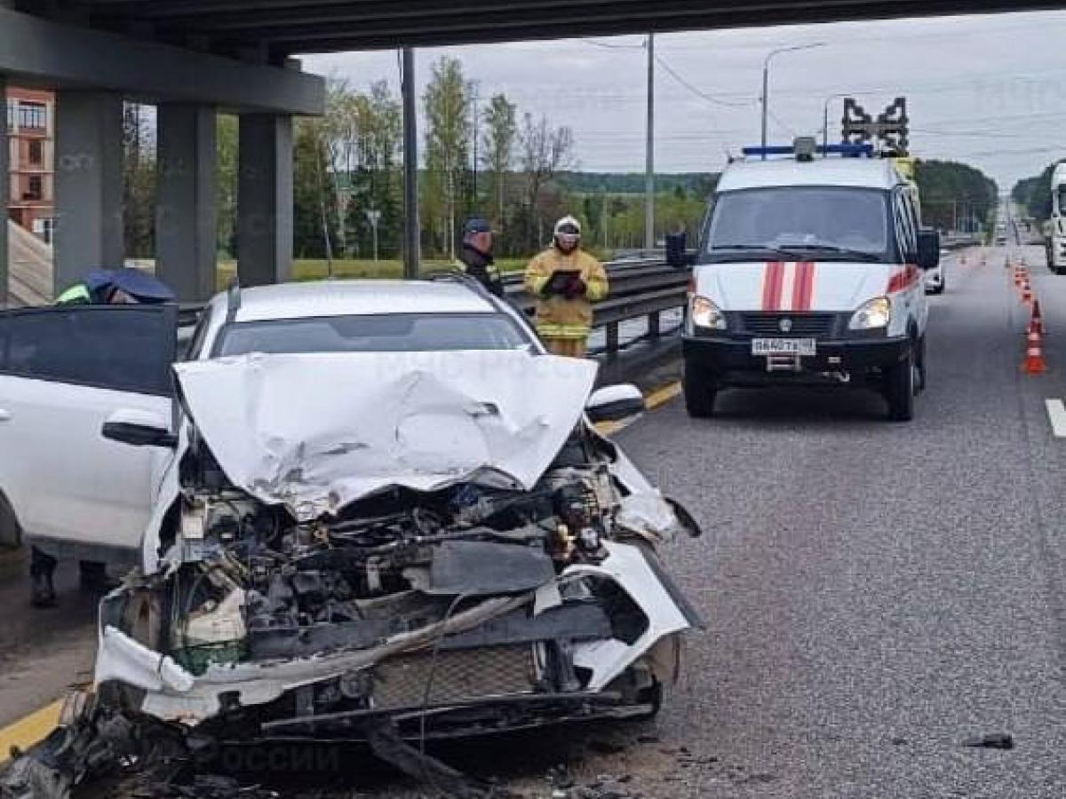 Авария на трассе М3 «Украина» в Калужской области: легковой автомобиль «Киа» врезался в КамАЗ — Настоящий Обнинск