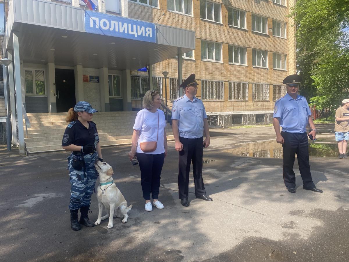 Кадеты из Обнинска посетили ОМВД в День образования российской полиции — Настоящий Обнинск