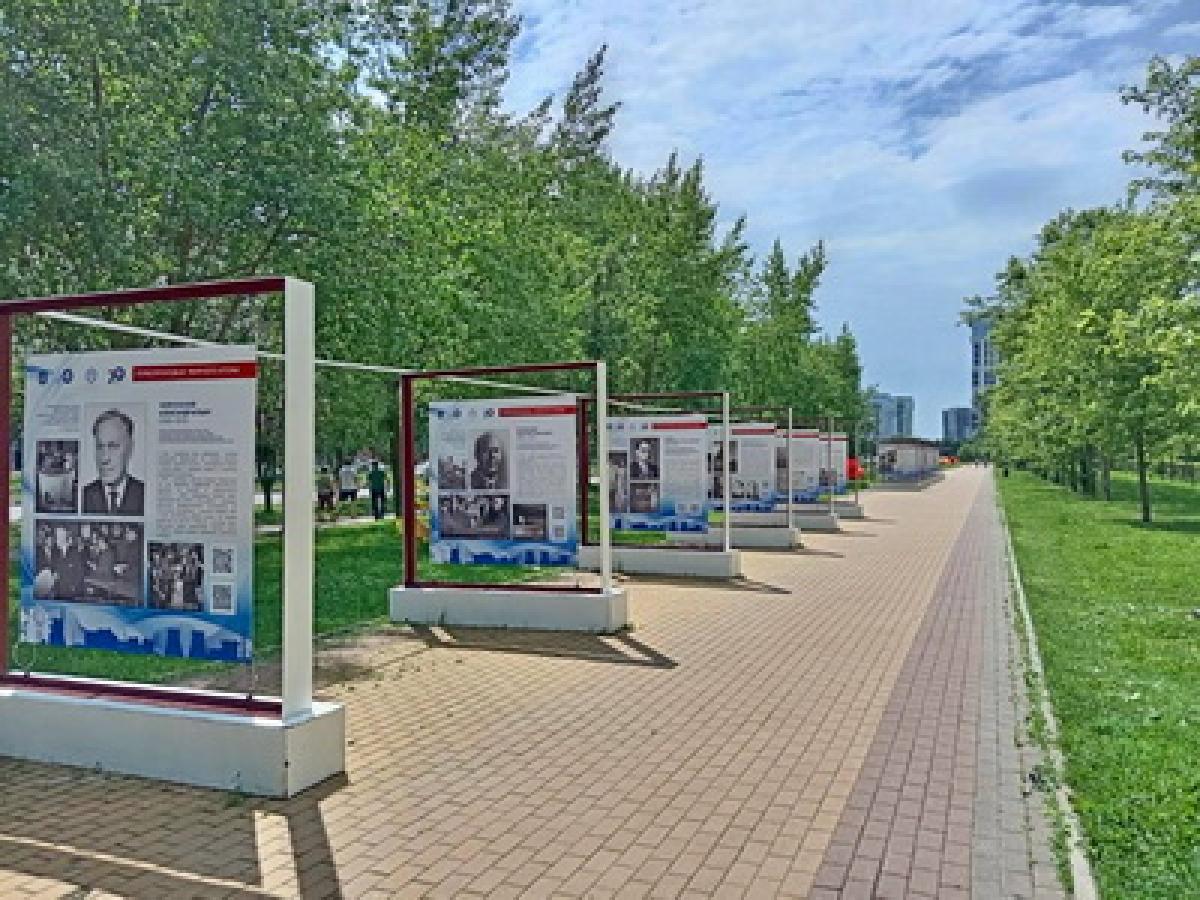 В Обнинске на проспекте Маркса открылась выставка «Звёзды мирного атома» — Настоящий Обнинск