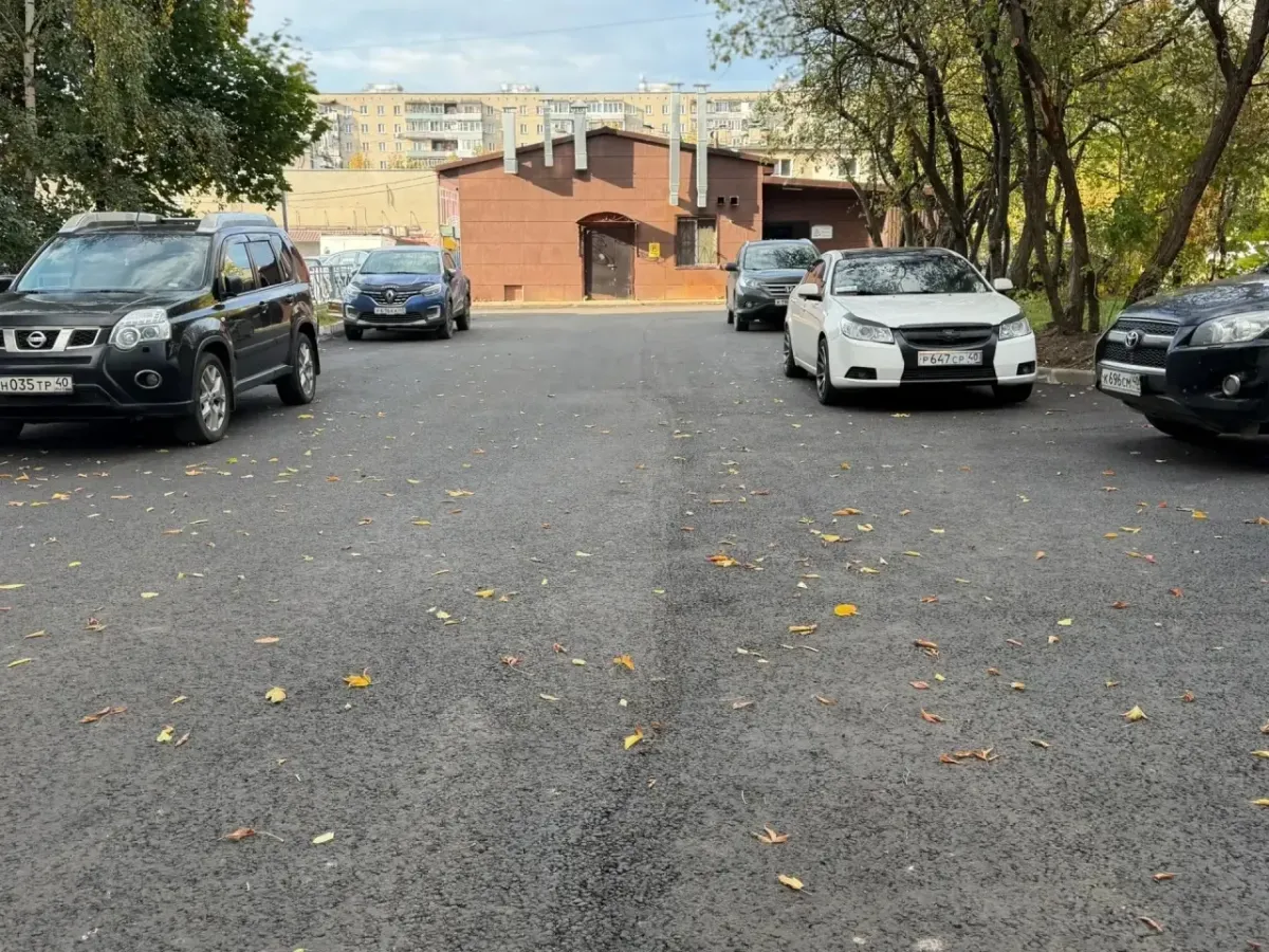 В 27-м микрорайоне Обнинска отремонтировали дворовой проезд по проспекту Ленина
