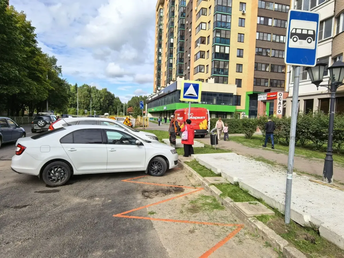 В Обнинске временно перенесли остановку общественного транспорта на улице Калужской