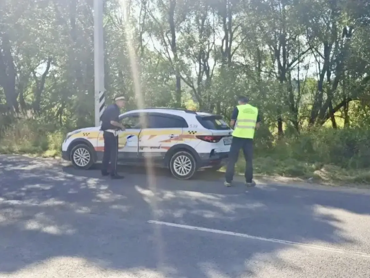 В Тарусском округе на рейде по такси выявили нарушение правил перевозок
