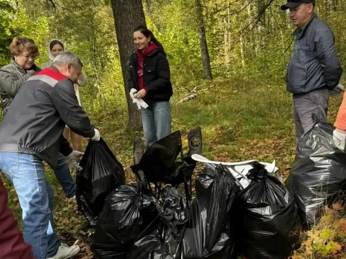 В Обнинске вывезли около 8 кубометров мусора после субботника у подвесного моста