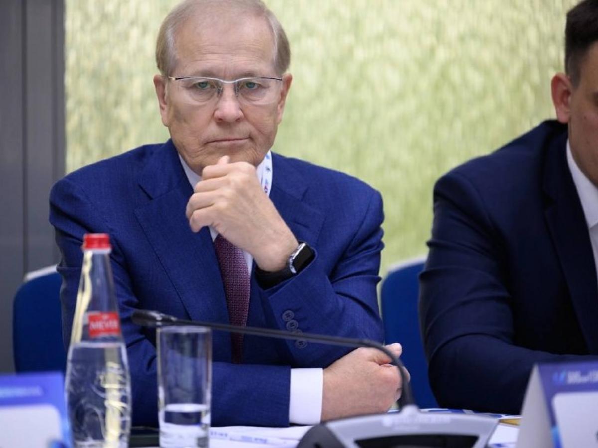 На форуме по онкологии наградили победителей конкурса «Клинический дебют»