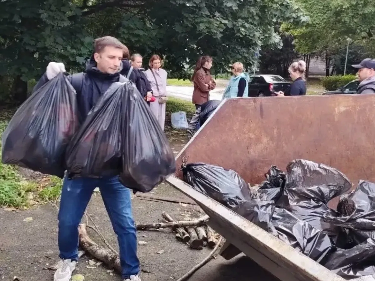 В Обнинске с начала сентября провели 33 осенних субботника