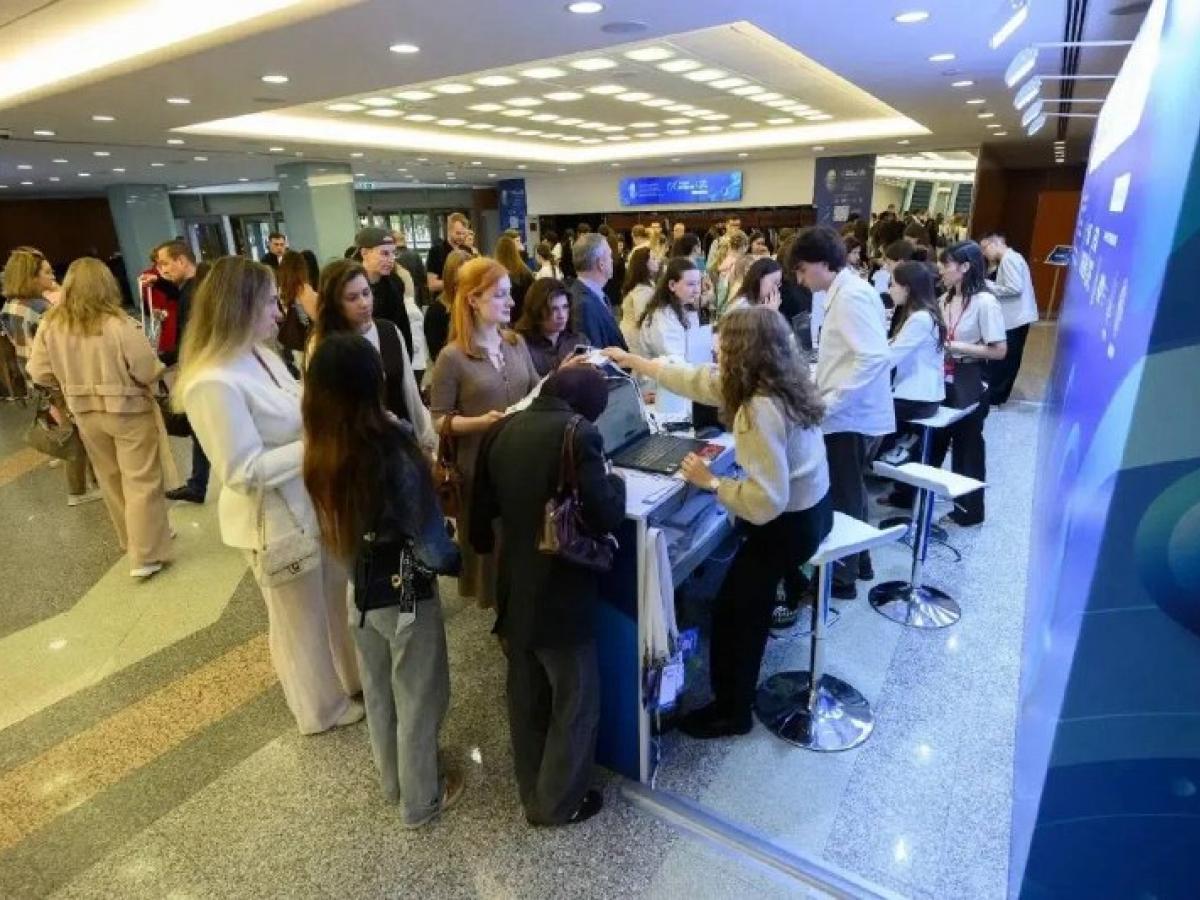 На форуме по онкологии наградили победителей конкурса «Клинический дебют»