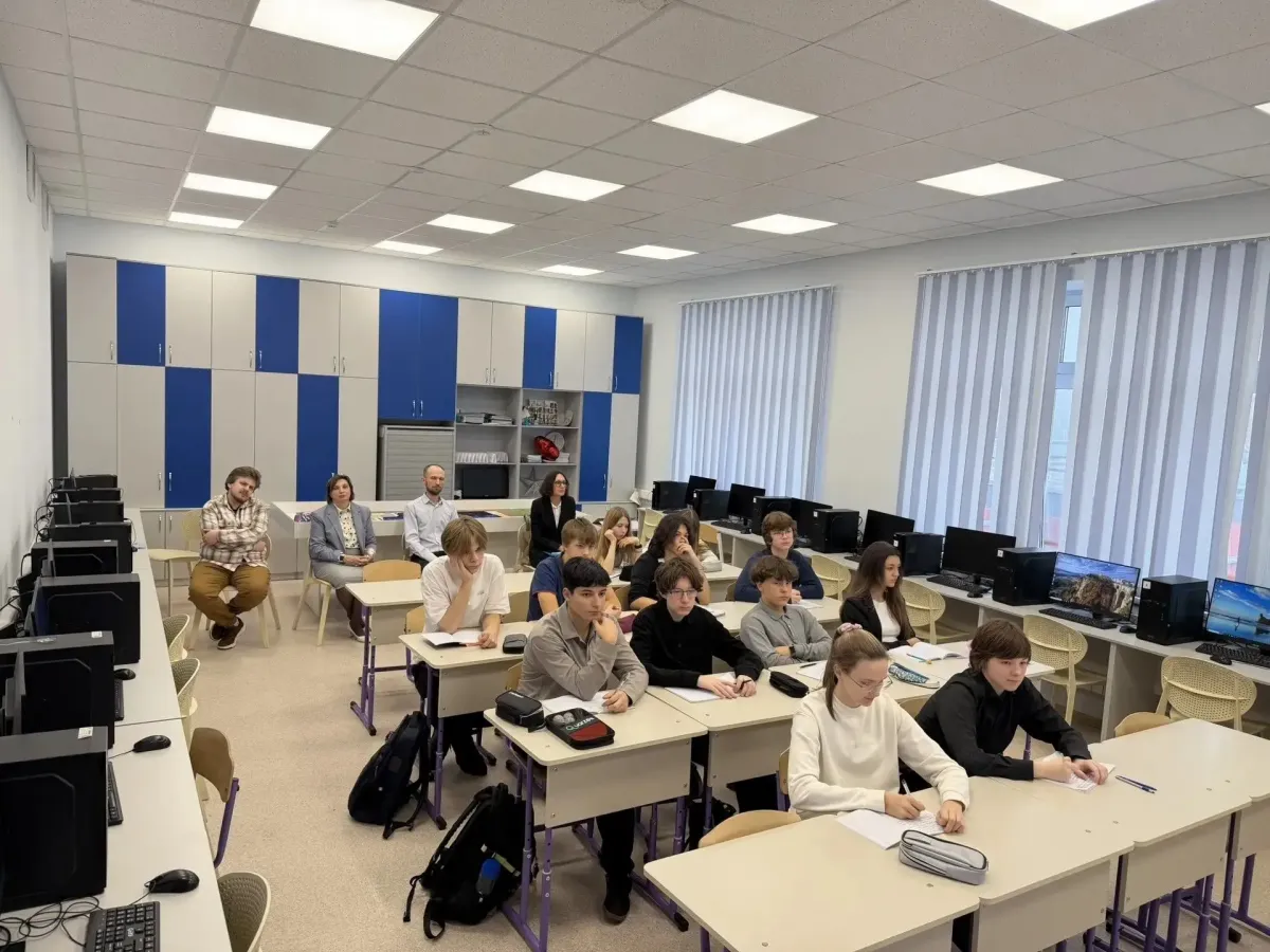 В лицей «ФТШ» приехали управленческие команды из московских школ