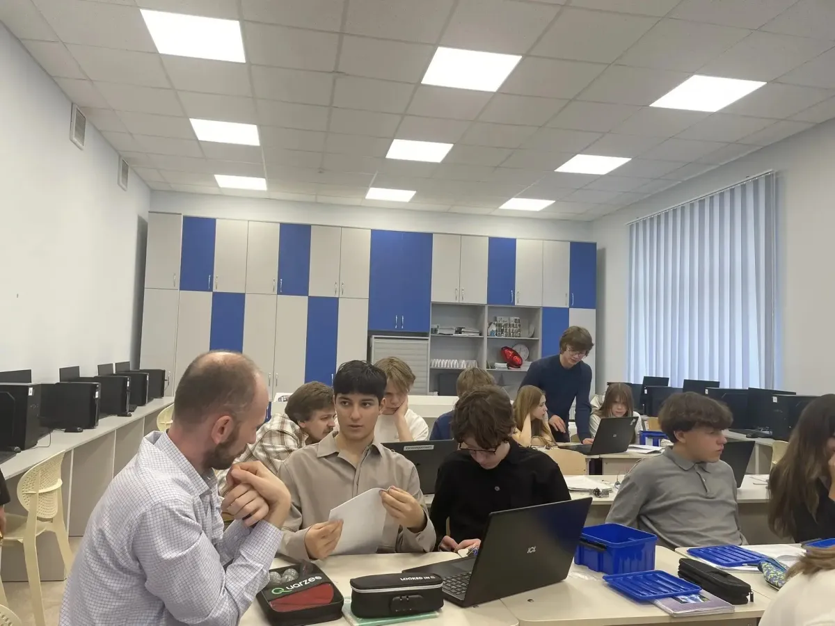 В лицей «ФТШ» приехали управленческие команды из московских школ