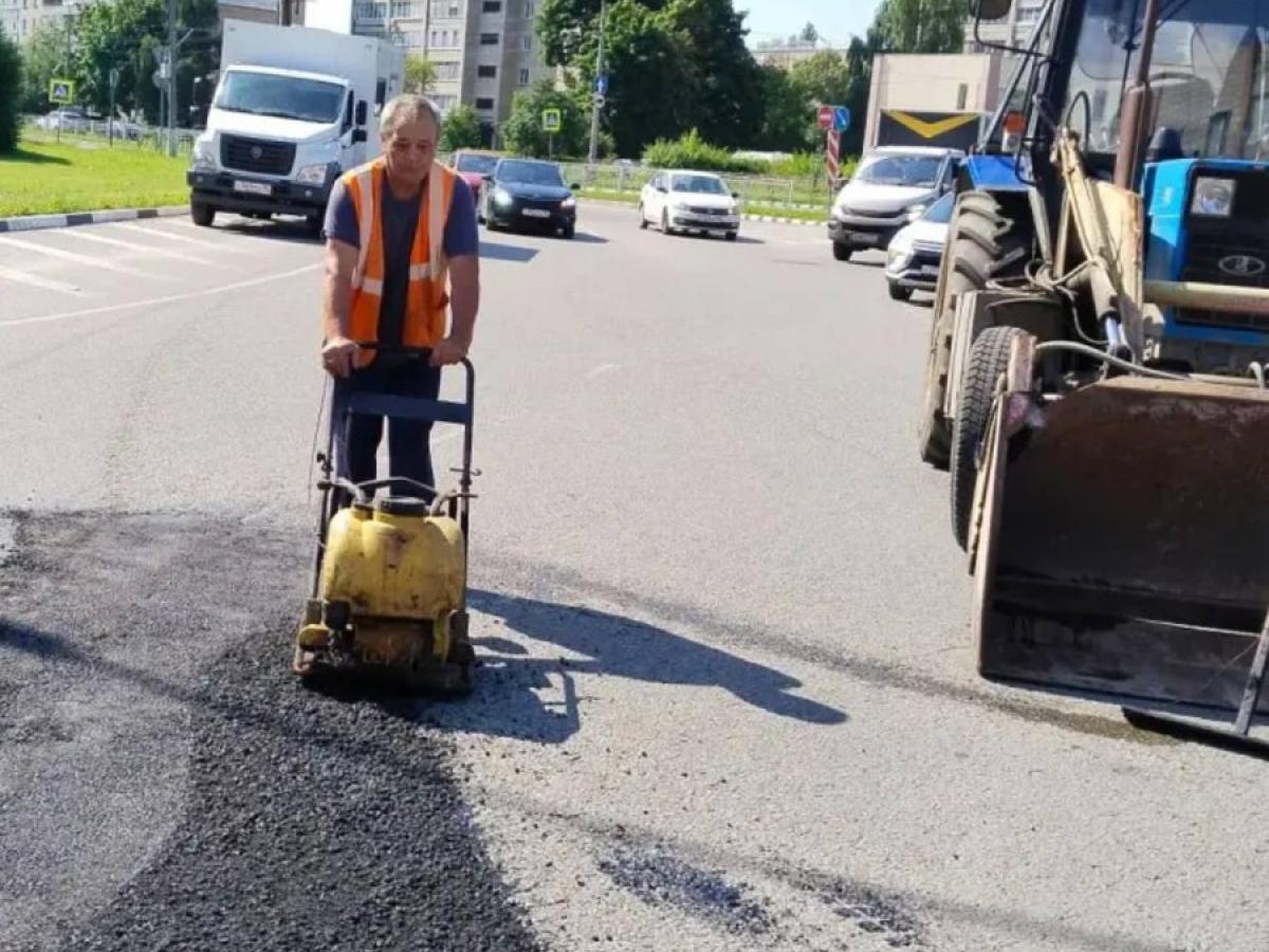 В Обнинске продолжается ямочный ремонт дорог — Настоящий Обнинск