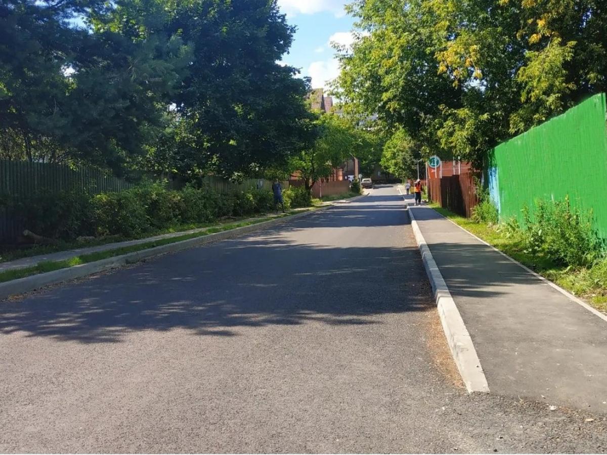 Отремонтирован проезд вдоль Центра реабилитации на улице Кутузова — Настоящий Обнинск