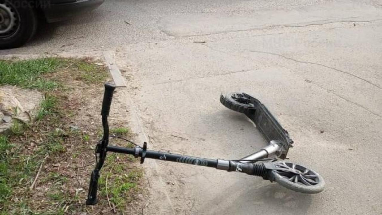 В Обнинске произошло ДТП: 12-летний мальчик на самокате попал под колёса автомобиля — Настоящий Обнинск