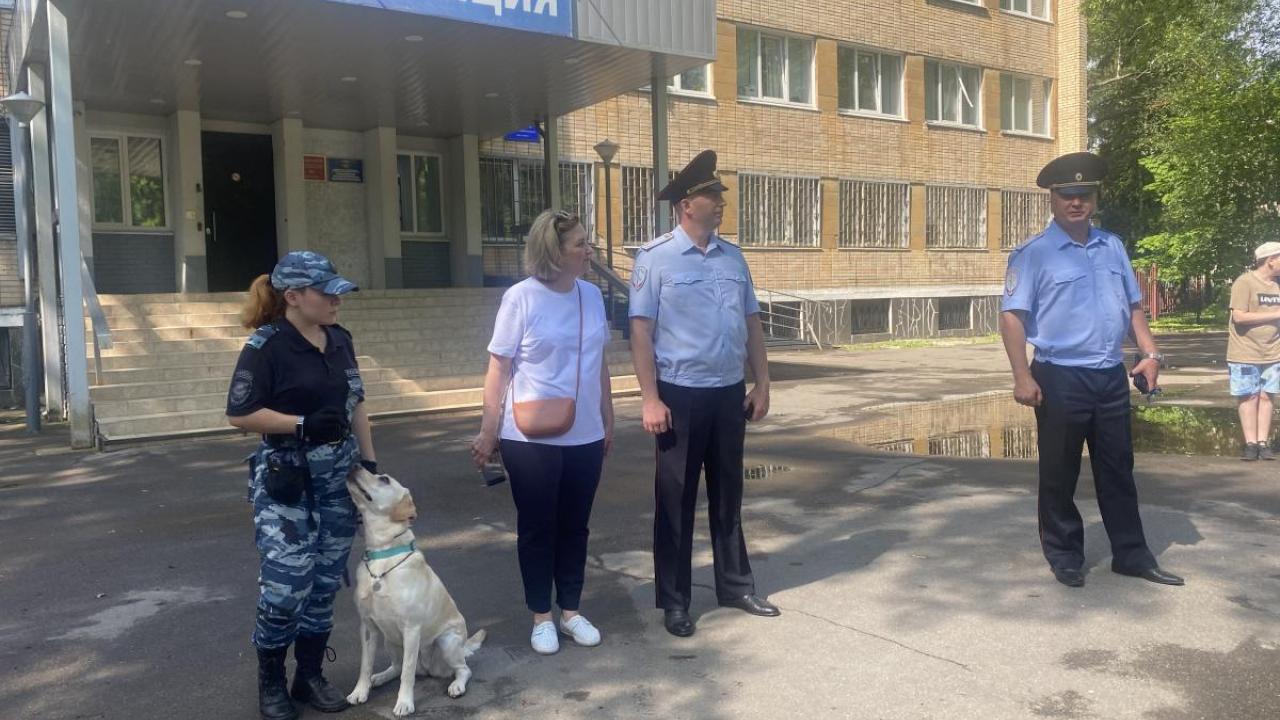 Кадеты из Обнинска посетили ОМВД в День образования российской полиции — Настоящий Обнинск