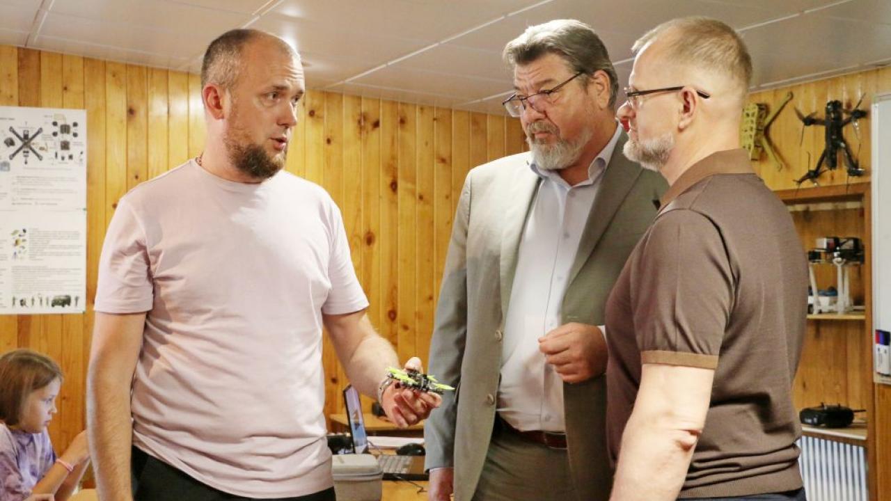 В Обнинске начали обучать пилотированию дронов — Настоящий Обнинск