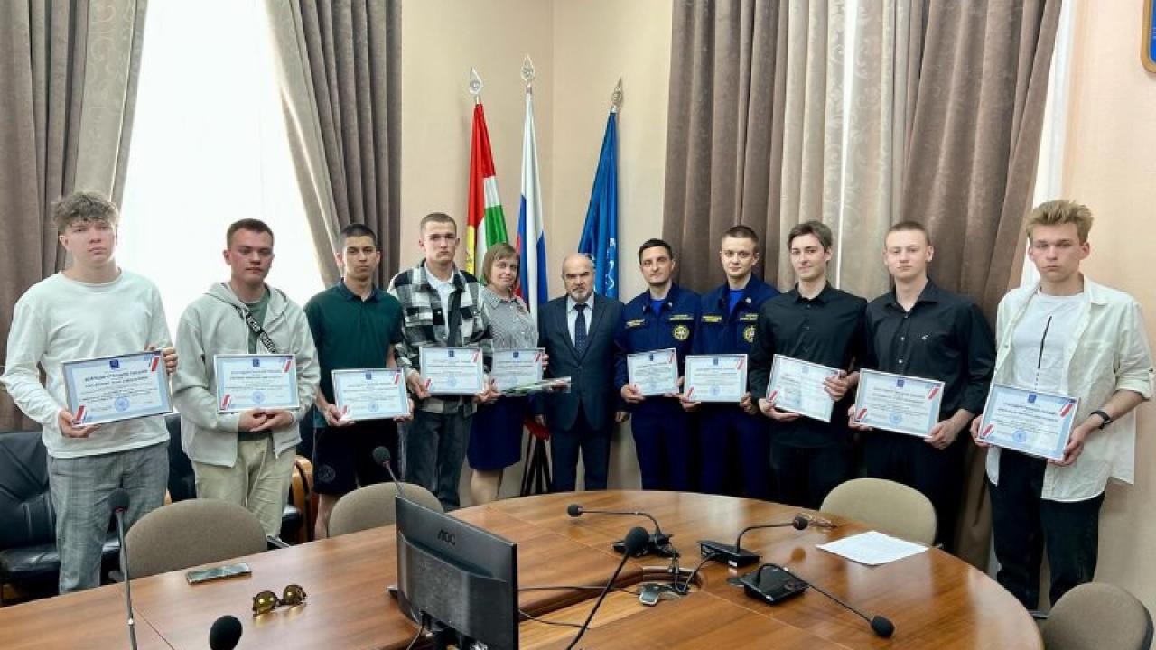 Обнинским волонтёрам вручили благодарности за участие в ликвидации последствий разлива нефтепродуктов на Чёрном море — Настоящий Обнинск