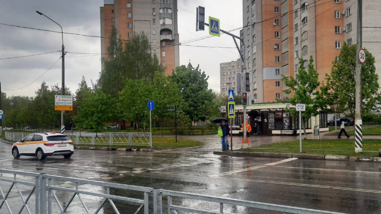 На проспекте Ленина установлен новый пешеходный светофор — Настоящий Обнинск