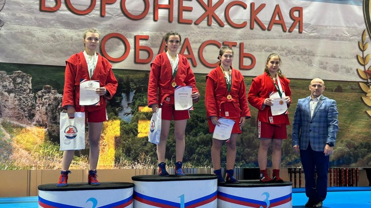 Обнинские самбистки отличились на всероссийском турнире «Родина-мать» — Настоящий Обнинск