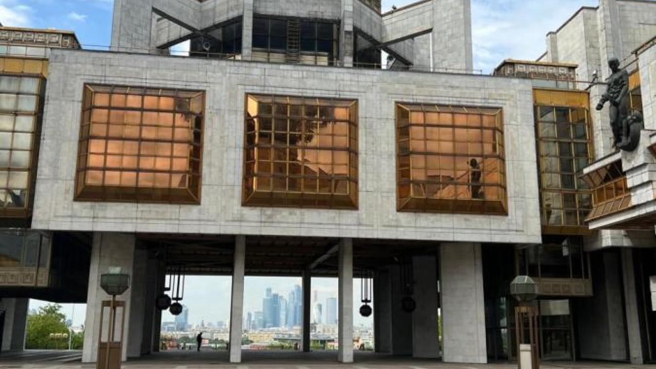 Депутат Мосгордумы отказался платить обнинским подрядчикам? «РусЛифт» остался у разбитого лифта — Настоящий Обнинск